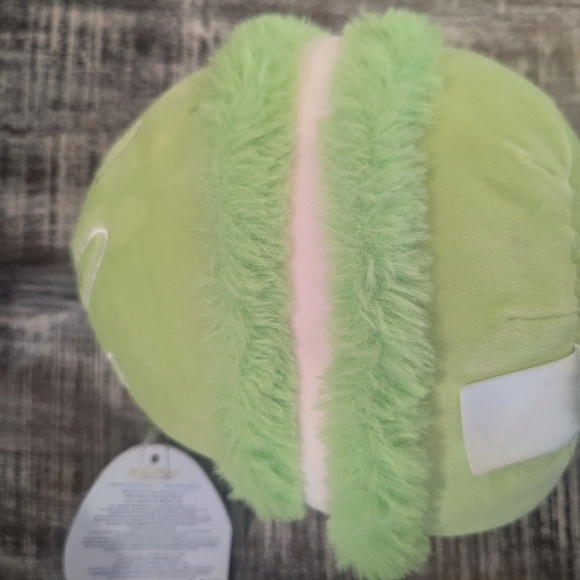 Squishmallow Donnelly Macaroon fuzzy - Picture 2 of 3